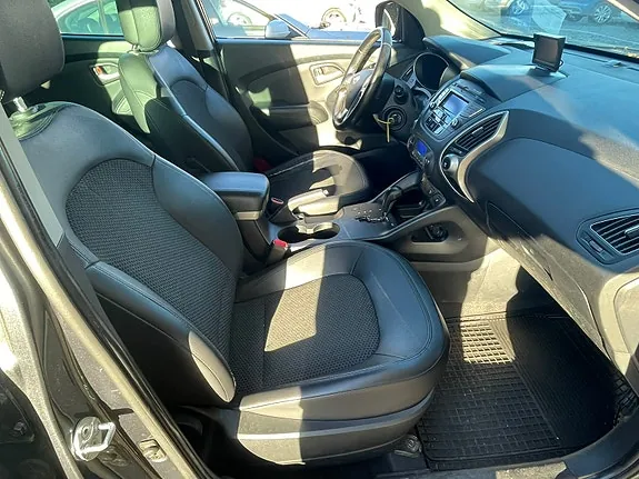 Hyundai Ix35 2011 photo 2
