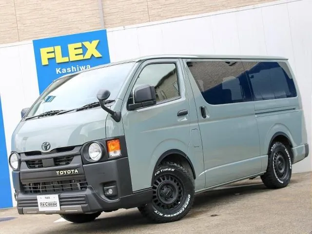 Toyota Hiace Van 2024 photo 3