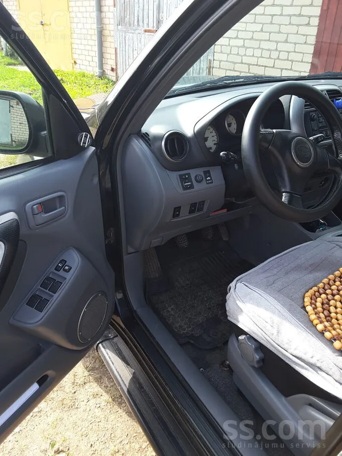 Toyota Rav 4 2003 photo 4