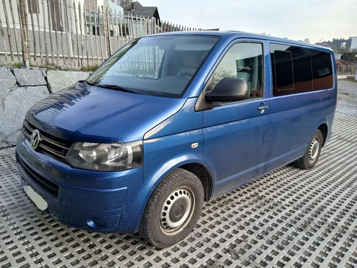 Volkswagen T5 2009 photo 3