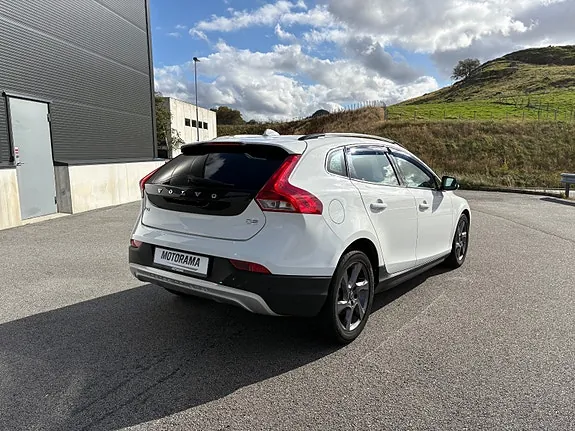 Volvo V40 Cross Country 2016 photo 3