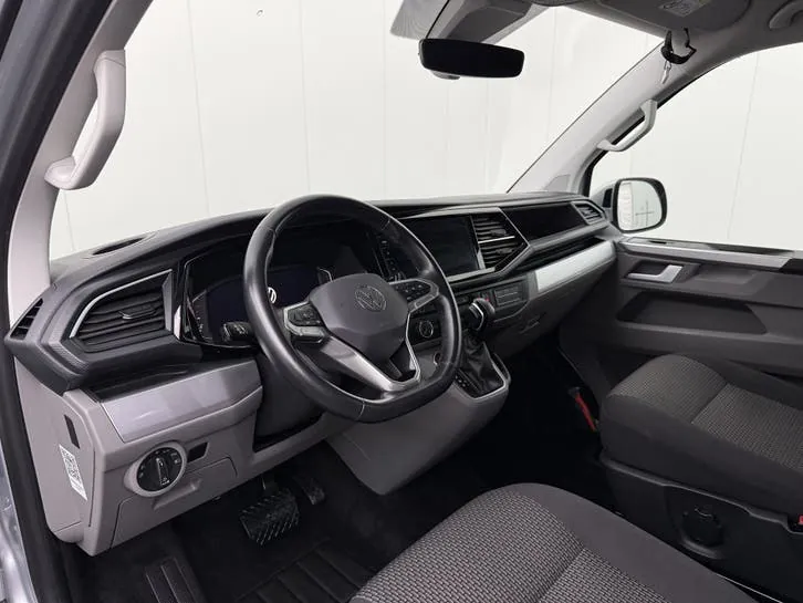 Volkswagen Transporter 2021 photo 3