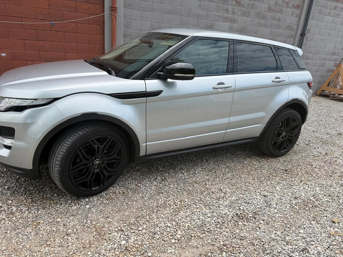 Land Rover Range Rover Evoque 2012 photo 3