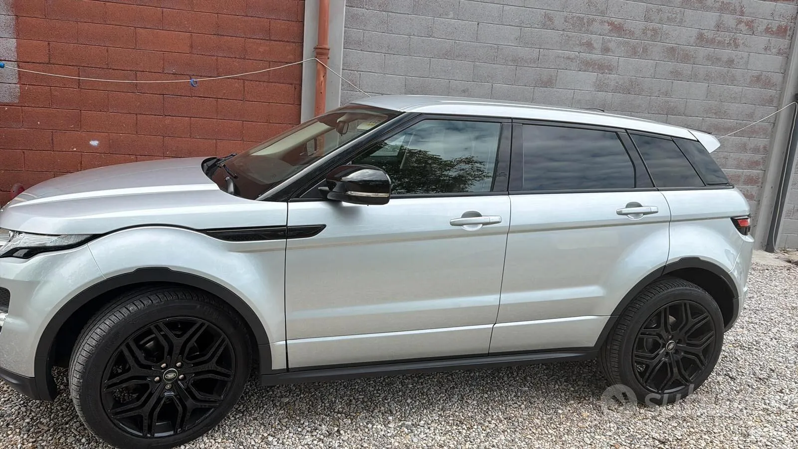 Land Rover Range Rover Evoque 2012 photo 2