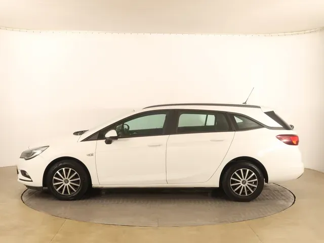 Opel Astra Sport Tourer 2016 photo 2