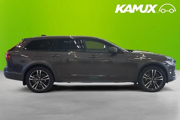Volvo V90 Cross Country 2021 photo 2