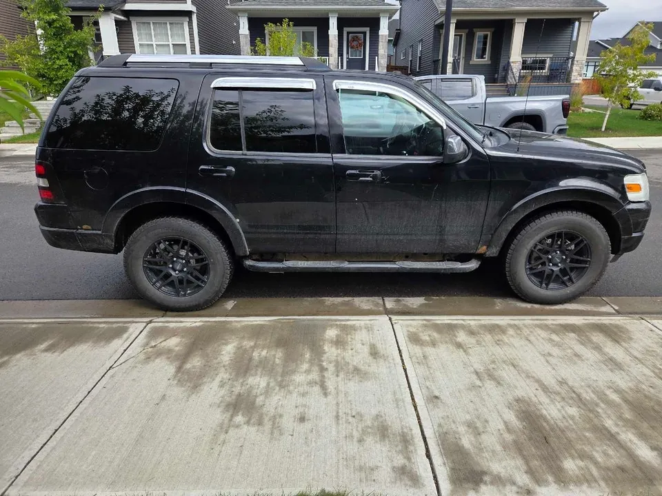 Ford Explorer 2010 photo 3
