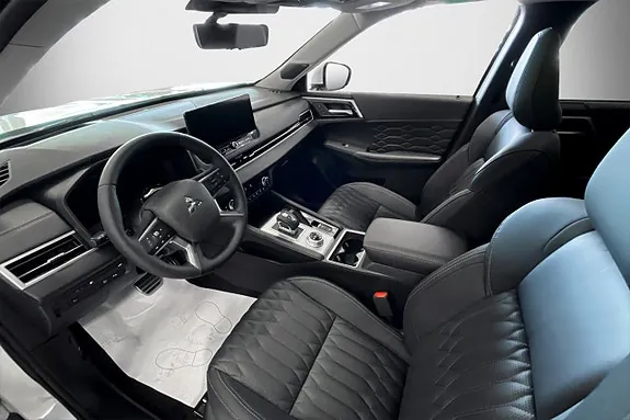 Mitsubishi Outlander 2026 photo 4