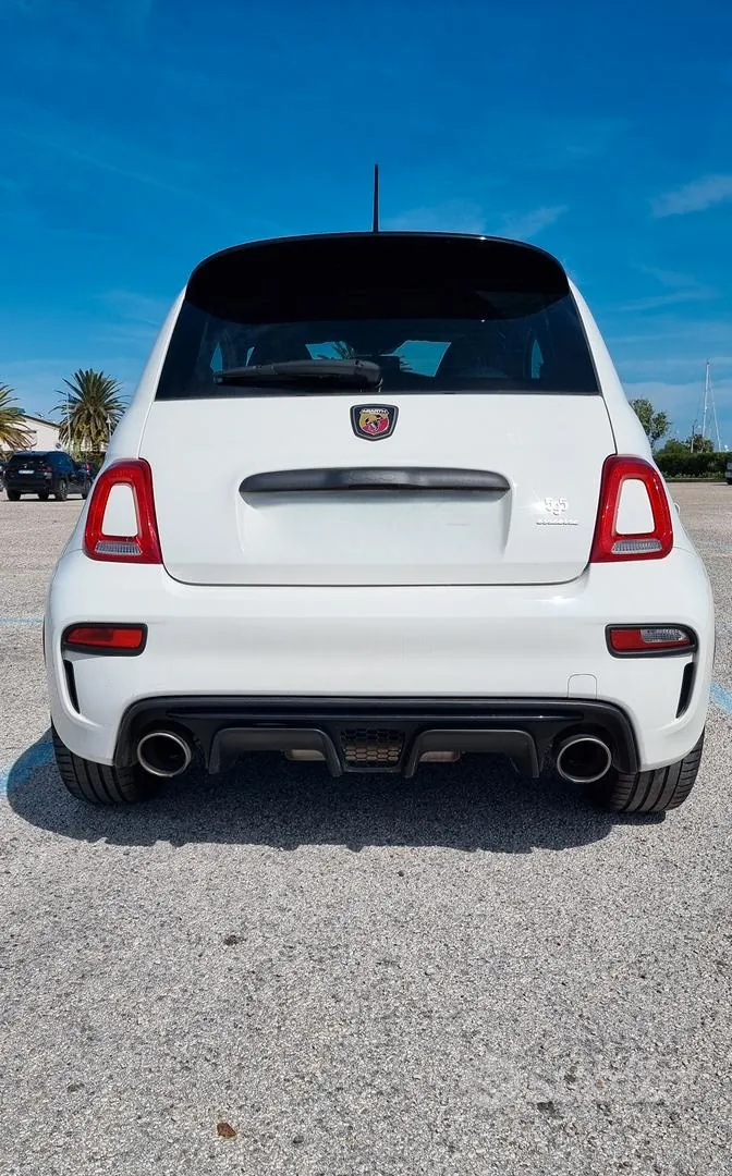 Abarth 595 2021 photo 2
