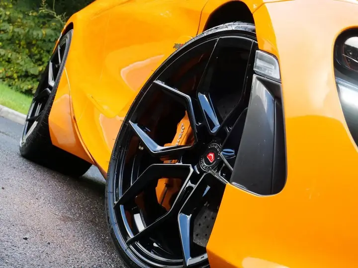 Mclaren 720S 2022 photo 3