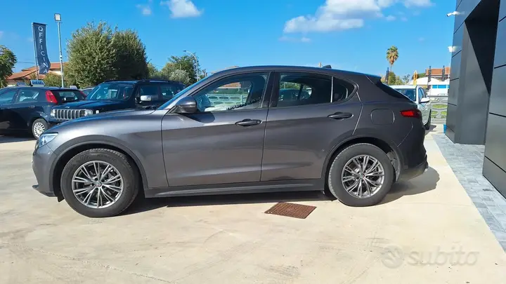 Alfa Romeo Stelvio 2021 photo 2