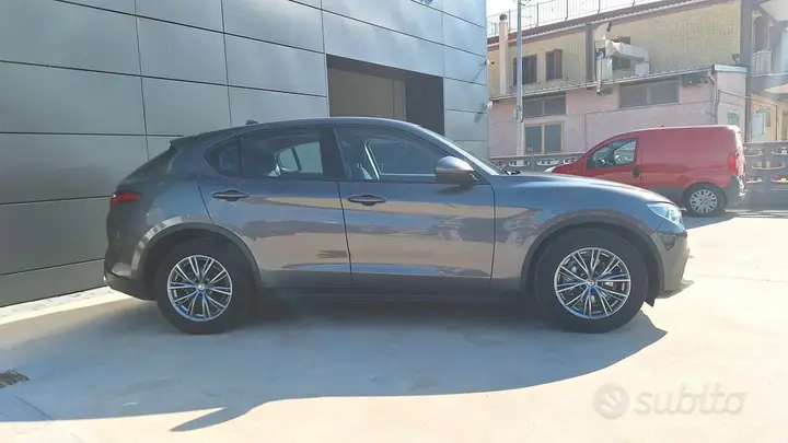 Alfa Romeo Stelvio 2021 photo 5