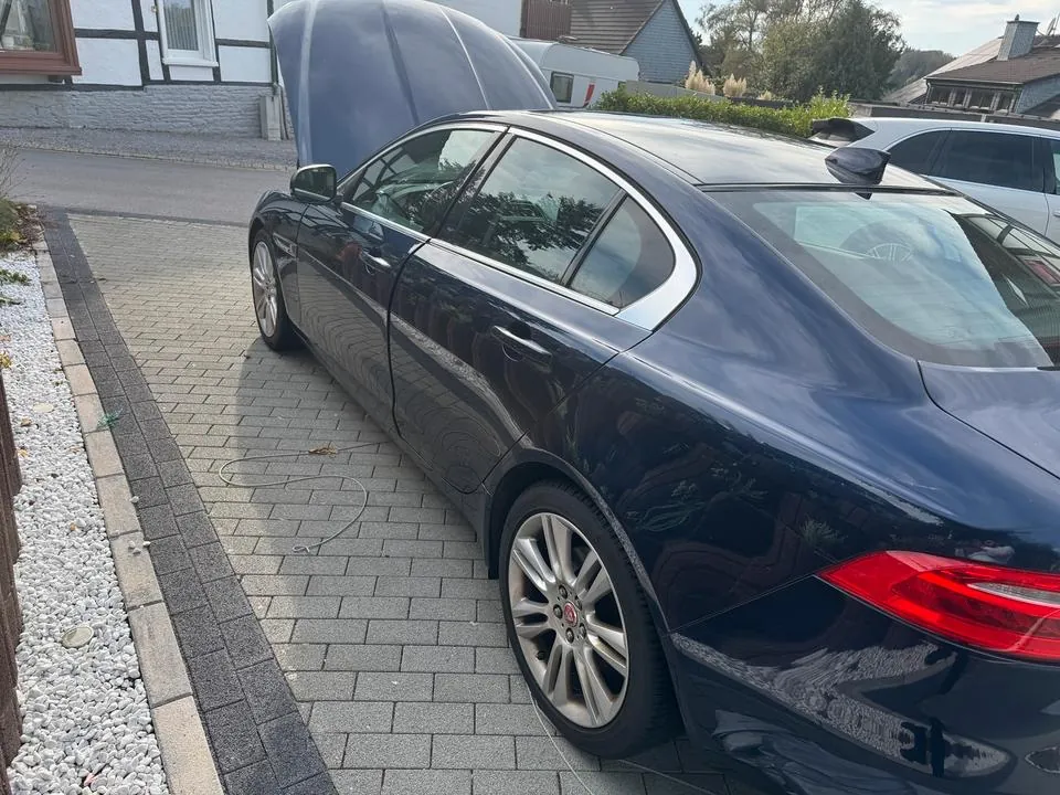 Jaguar Xe