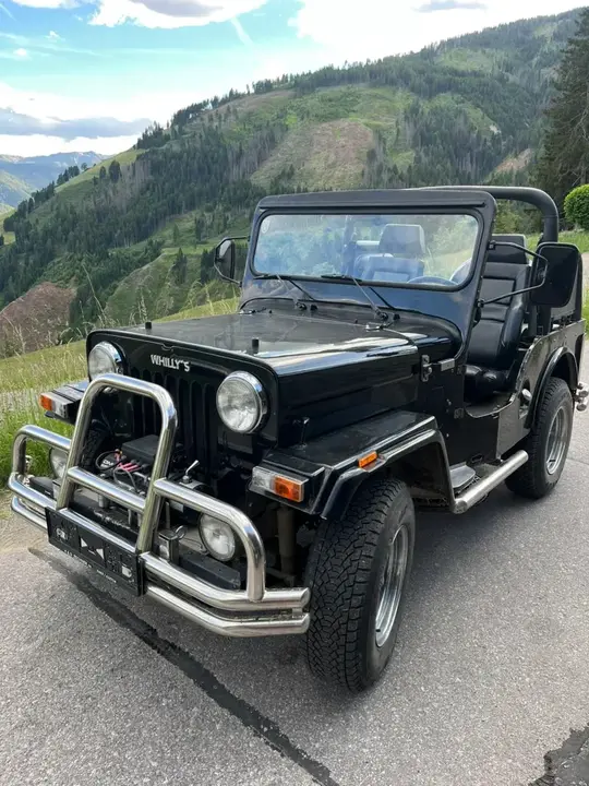 Mahindra Cj340