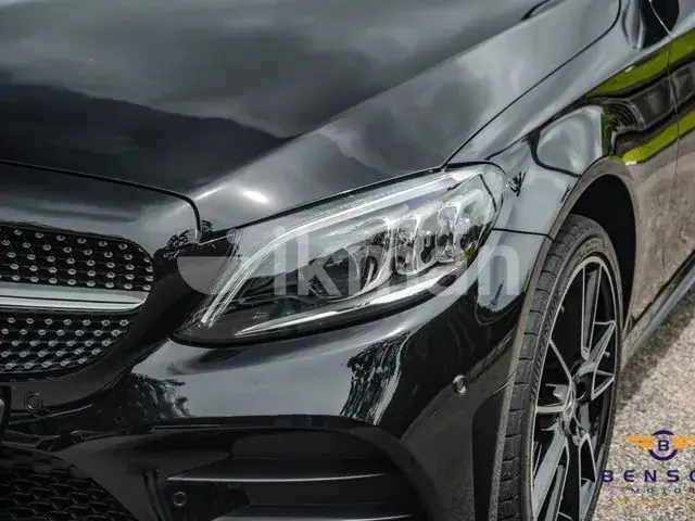 Mercedes-Benz C200 2020 photo 3
