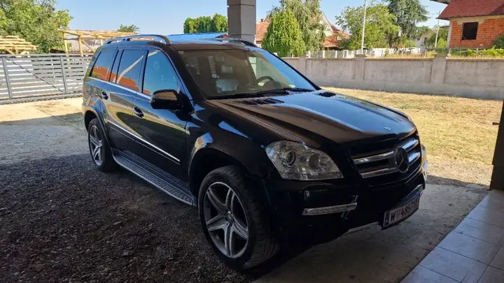 Mercedes-Benz Gl-Class 2010 photo 3