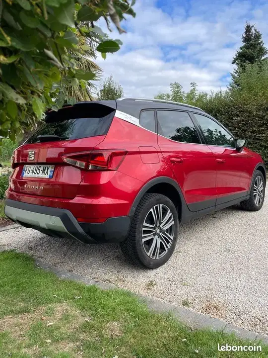 Seat Arona 2019 photo 2