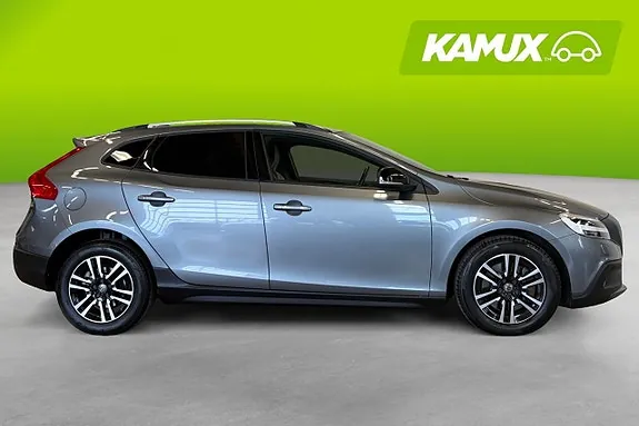 Volvo V40 Cross Country 2019 photo 2