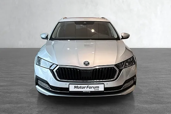 Skoda Octavia 2022 photo 2