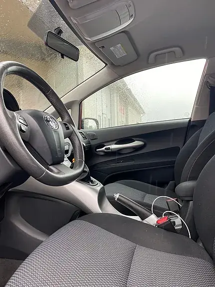 Toyota Auris 2010 photo 3