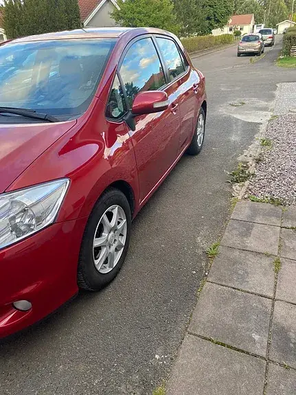 Toyota Auris 2010 photo 5