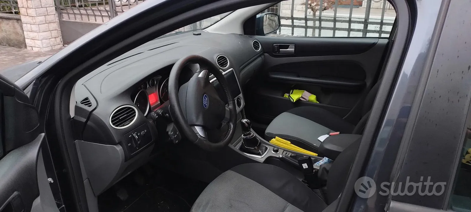 Ford Focus 2009 photo 3
