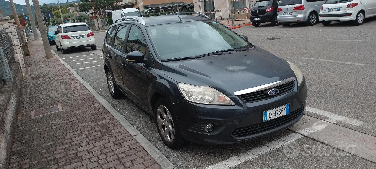 Ford Focus 2009 photo 2