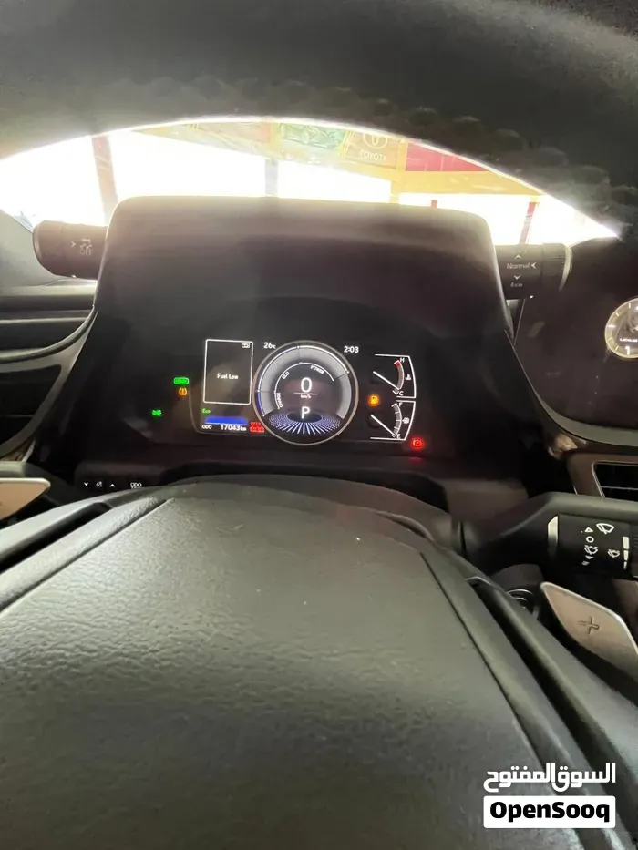 Lexus Es 300 2025 photo 3