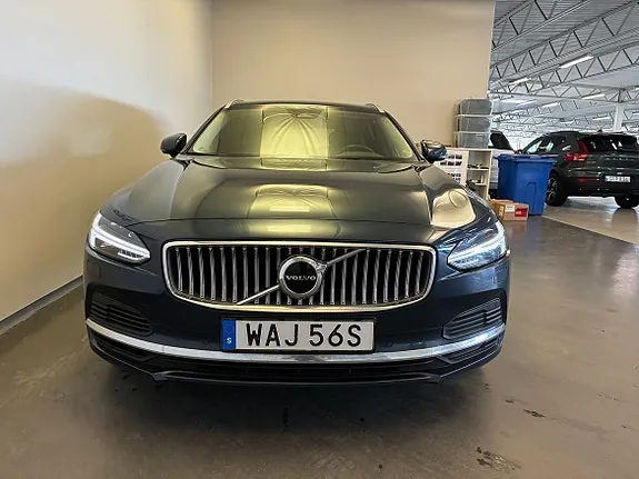 Volvo V90 2023 photo 2