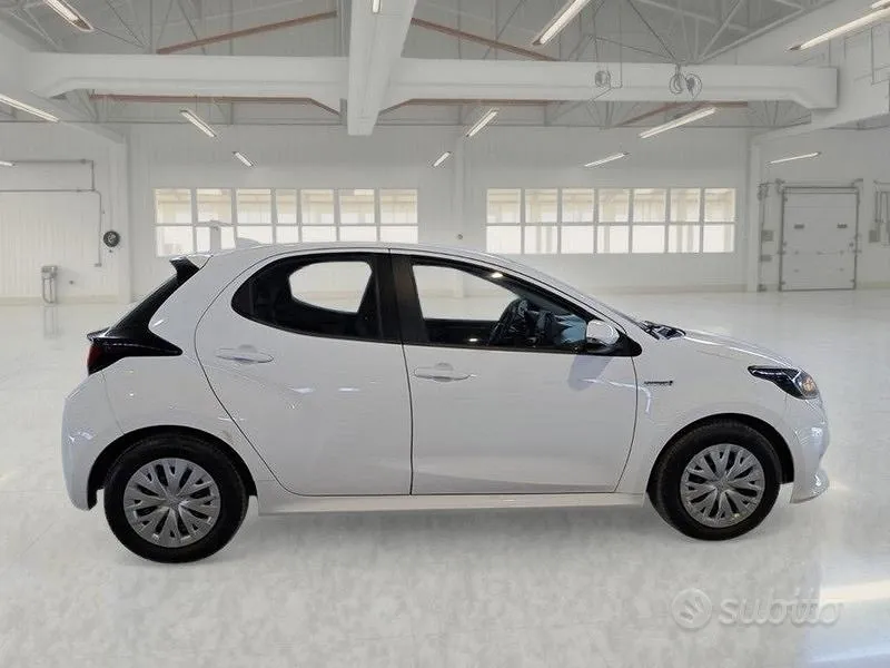 Toyota Yaris 2020 photo 3