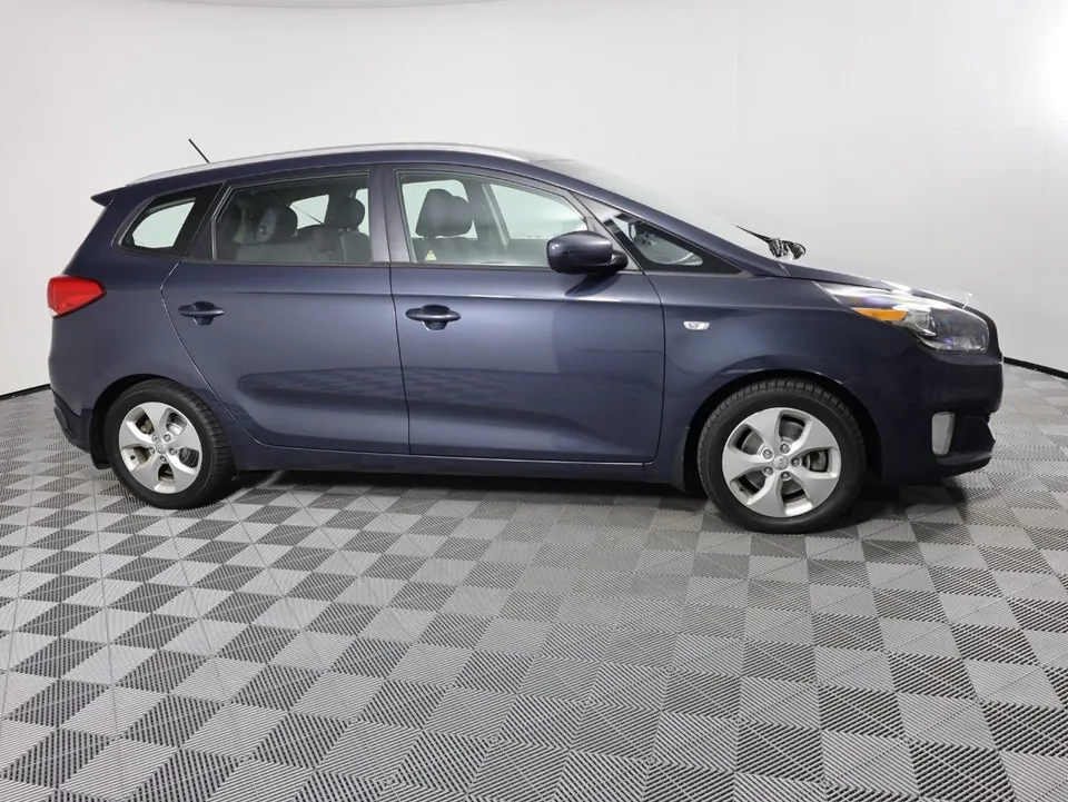 Kia Rondo 2015 photo 5