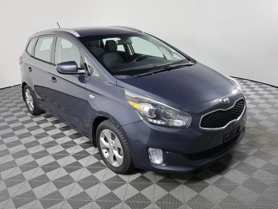 Kia Rondo 2015 photo 3