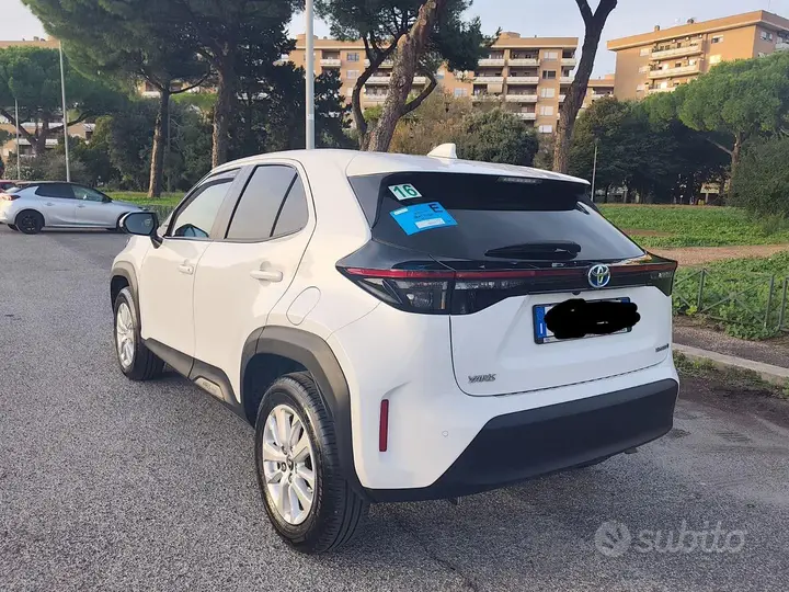 Toyota Yaris Cross 2024 photo 2