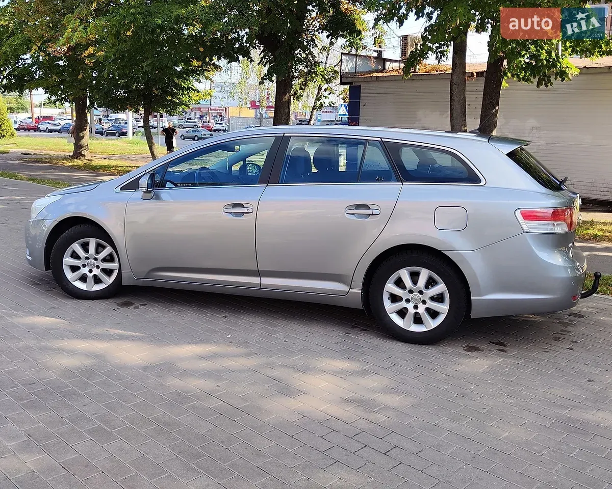 Toyota Avensis 2010 photo 5