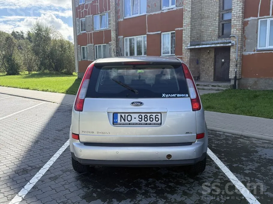 Ford Focus 2005 photo 2