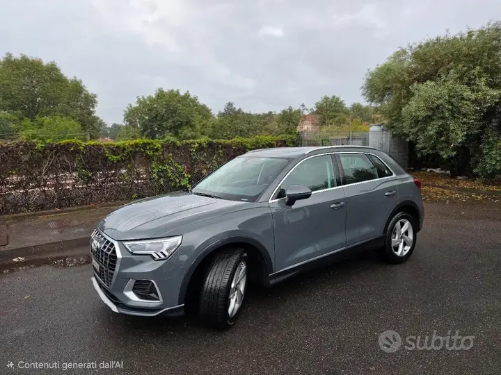 Audi Q3 2023 photo 2