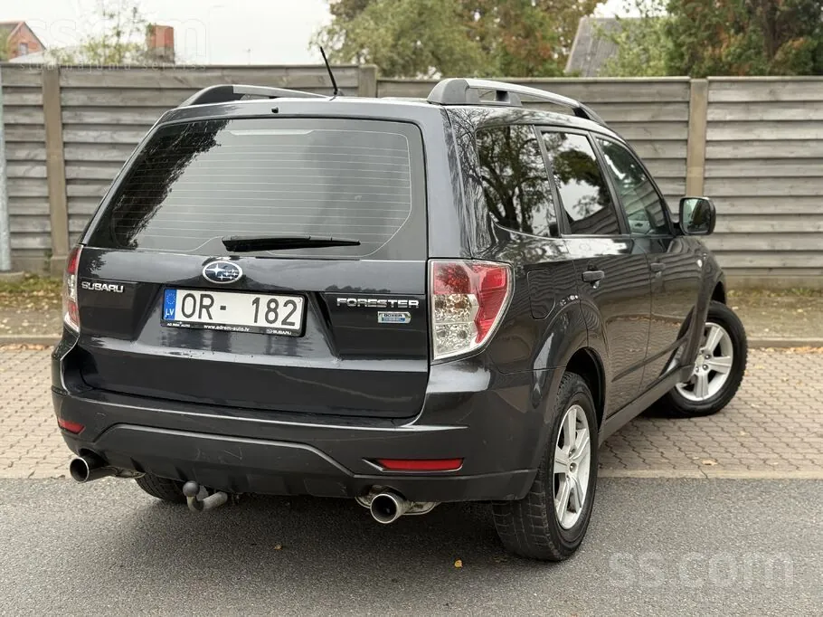 Subaru Forester 2010 photo 5