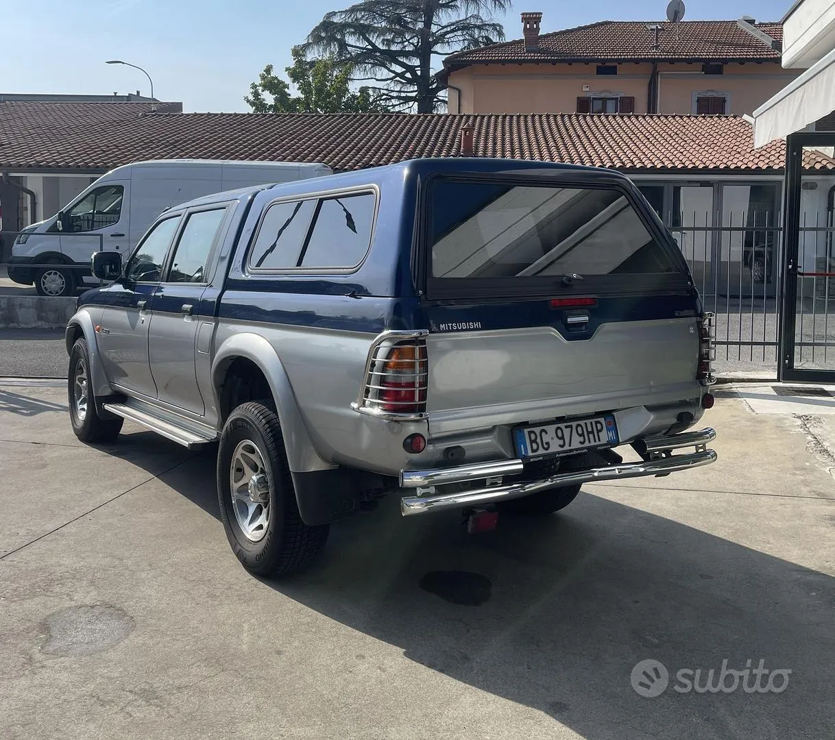 Mitsubishi L200 1999 photo 2