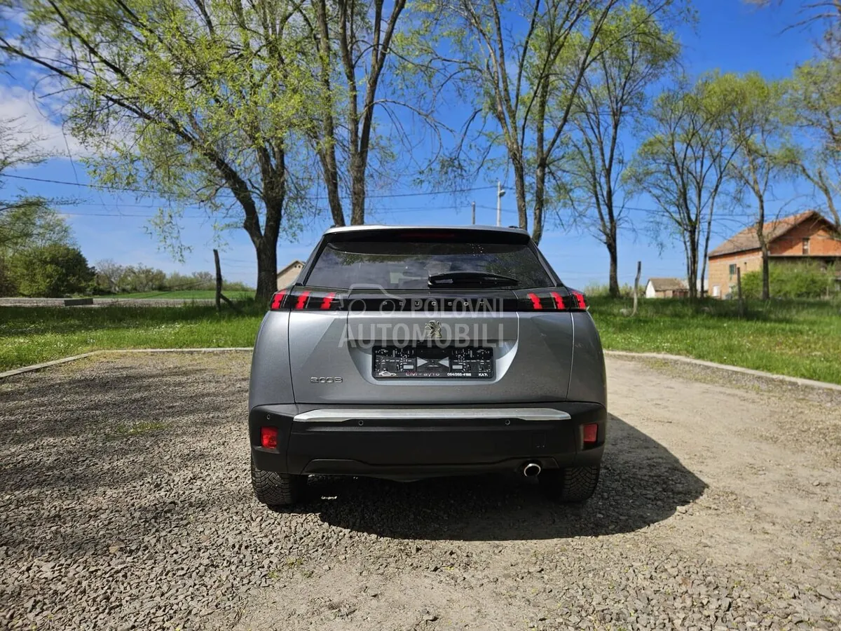 Peugeot 2008 2021 photo 5