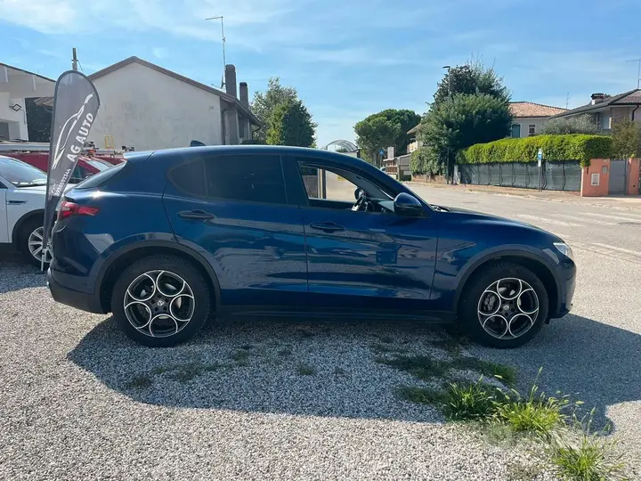 Alfa Romeo Stelvio 2018 photo 4