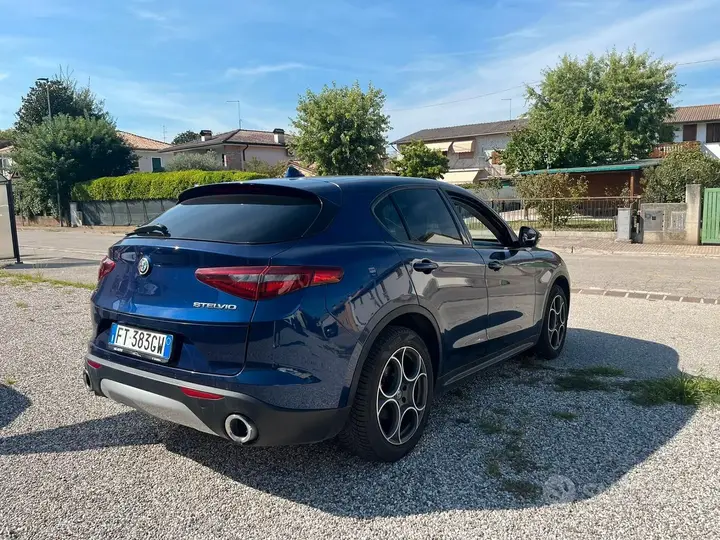 Alfa Romeo Stelvio 2018 photo 5