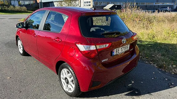 Toyota Yaris 2018 photo 3