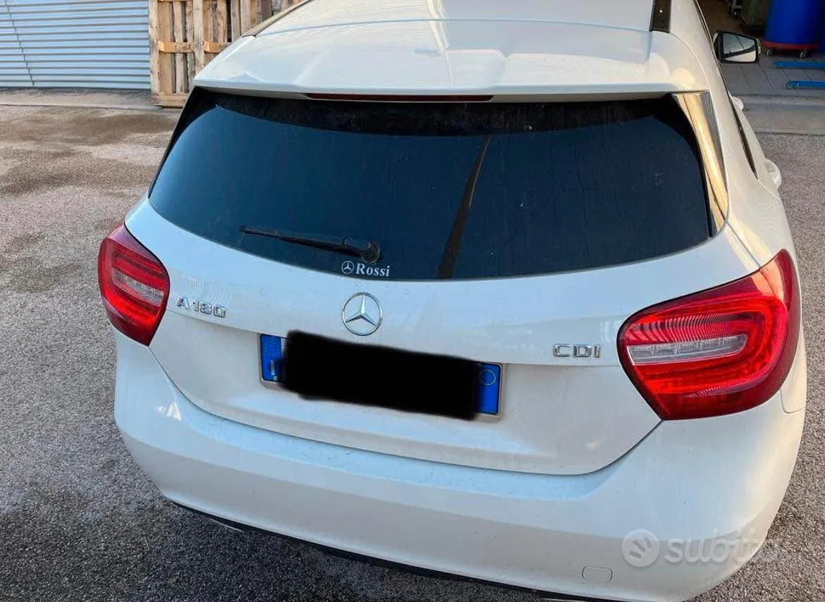 Mercedes-Benz A-Class 2015 photo 2