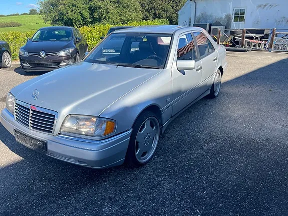 Mercedes-Benz C200