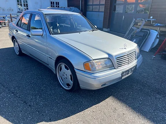 Mercedes-Benz C200 1994 photo 2