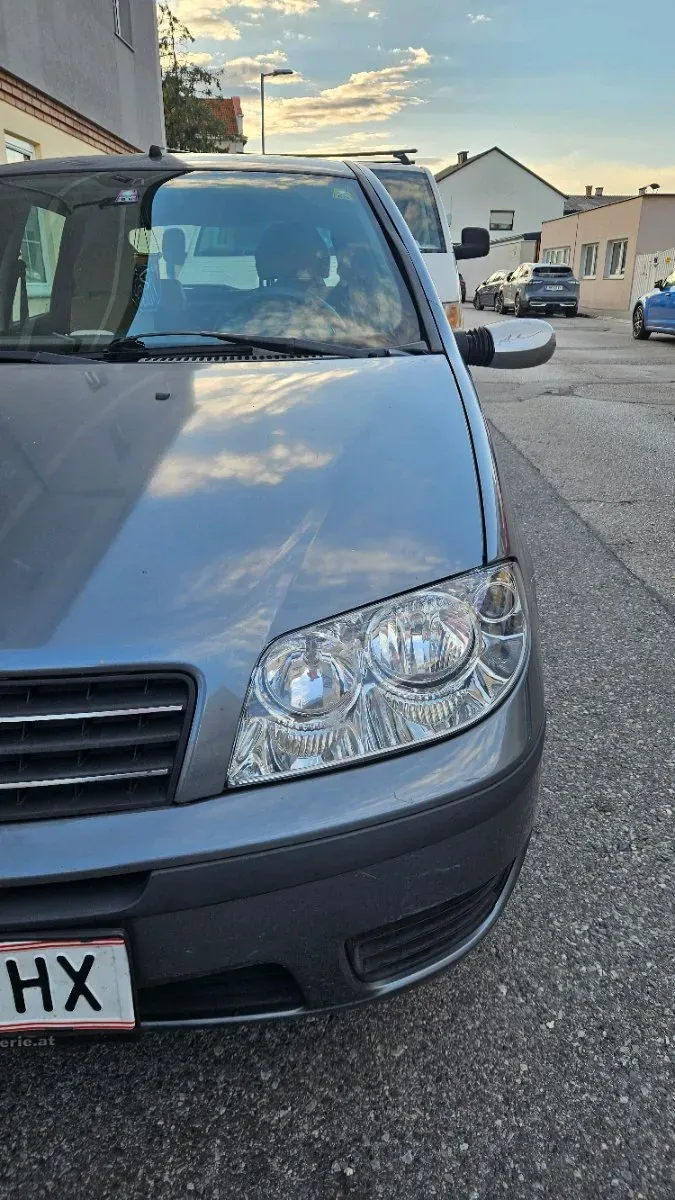 Fiat Punto 2005 photo 3