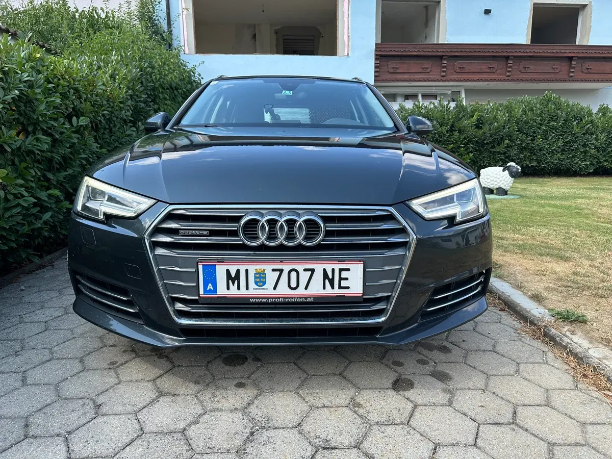 Audi A4 2017 photo 2