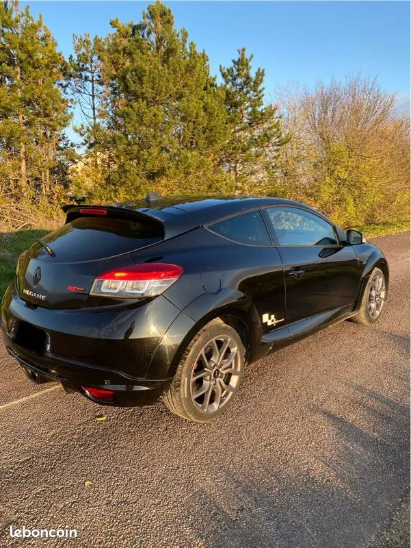 Renault Megane 2015 photo 2