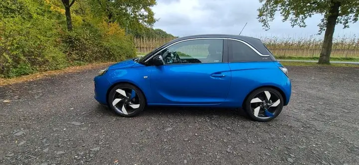 Opel Adam