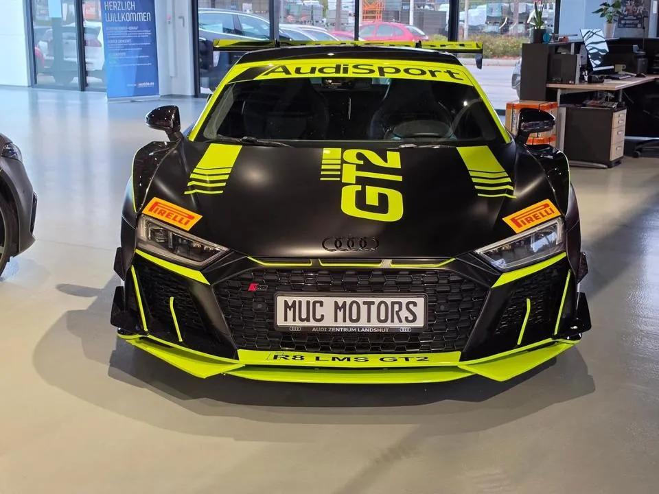 Audi R8